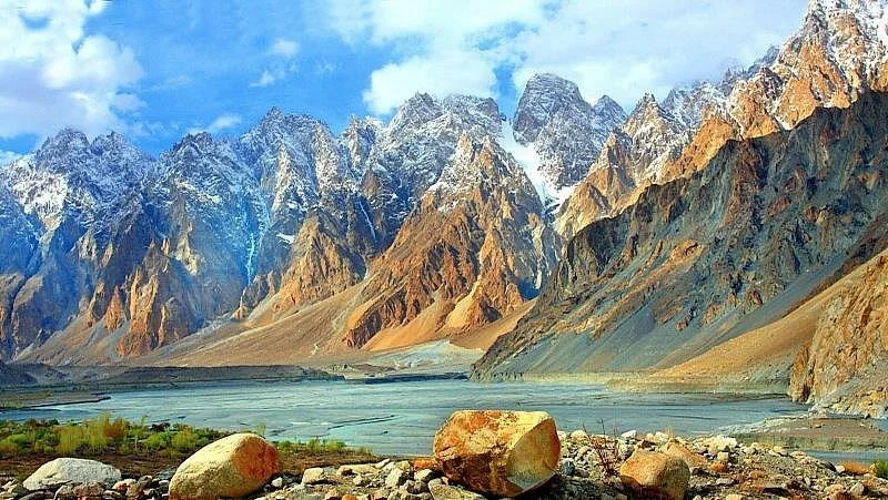 passu valley hunza valley webp2 - Hospitalityexplain.com